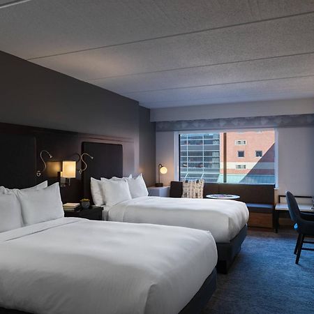 The Baronette Renaissance Detroit-Novi Hotel Экстерьер фото