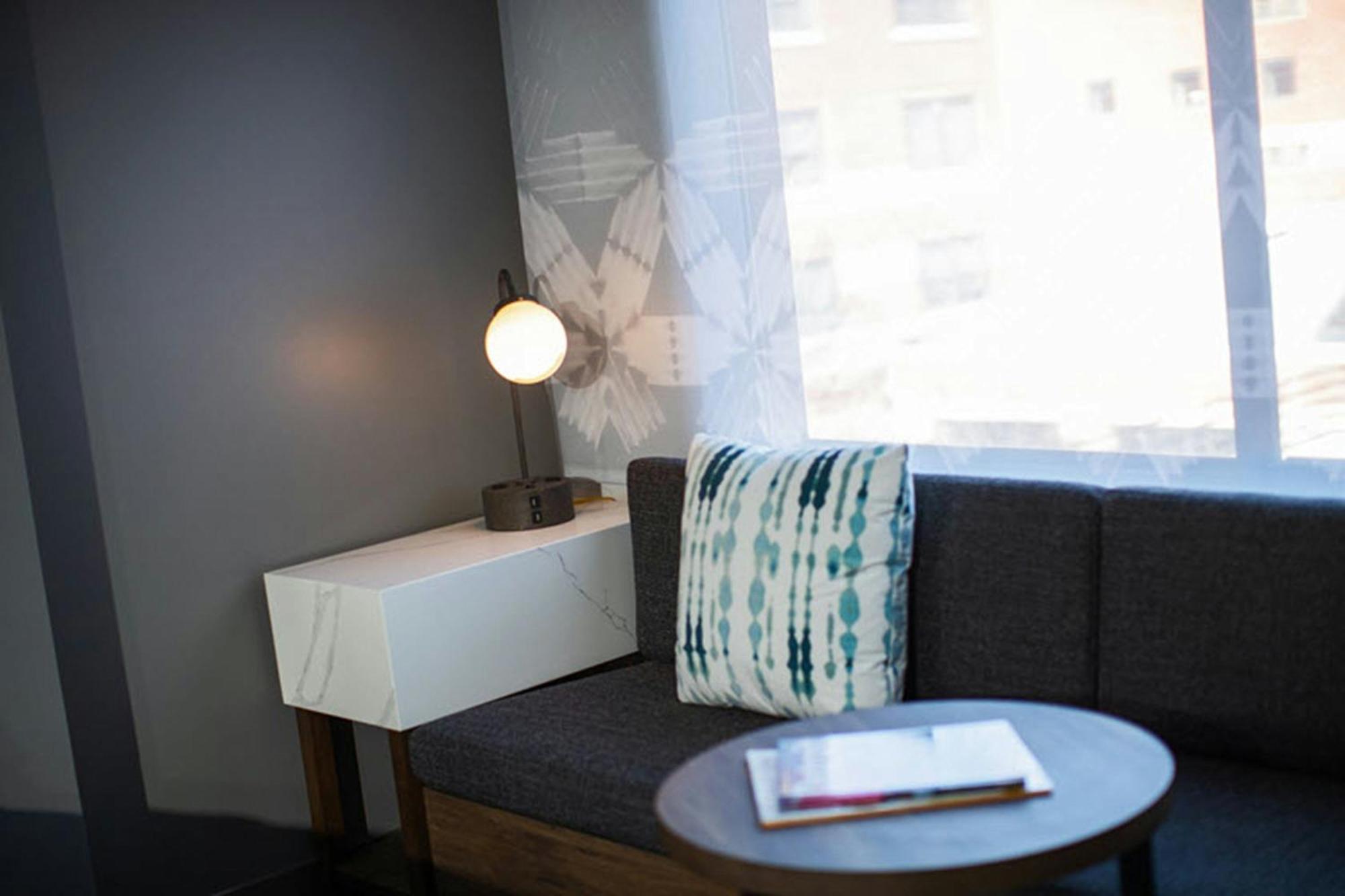 The Baronette Renaissance Detroit-Novi Hotel Экстерьер фото