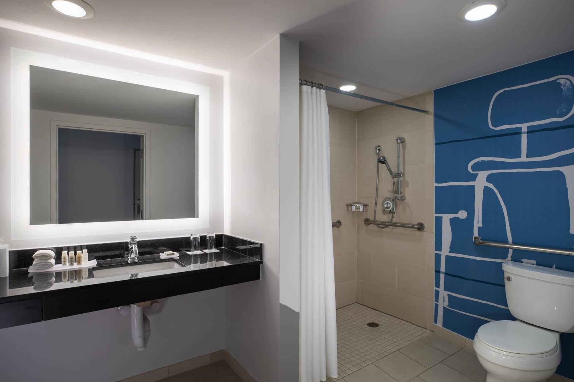 The Baronette Renaissance Detroit-Novi Hotel Экстерьер фото
