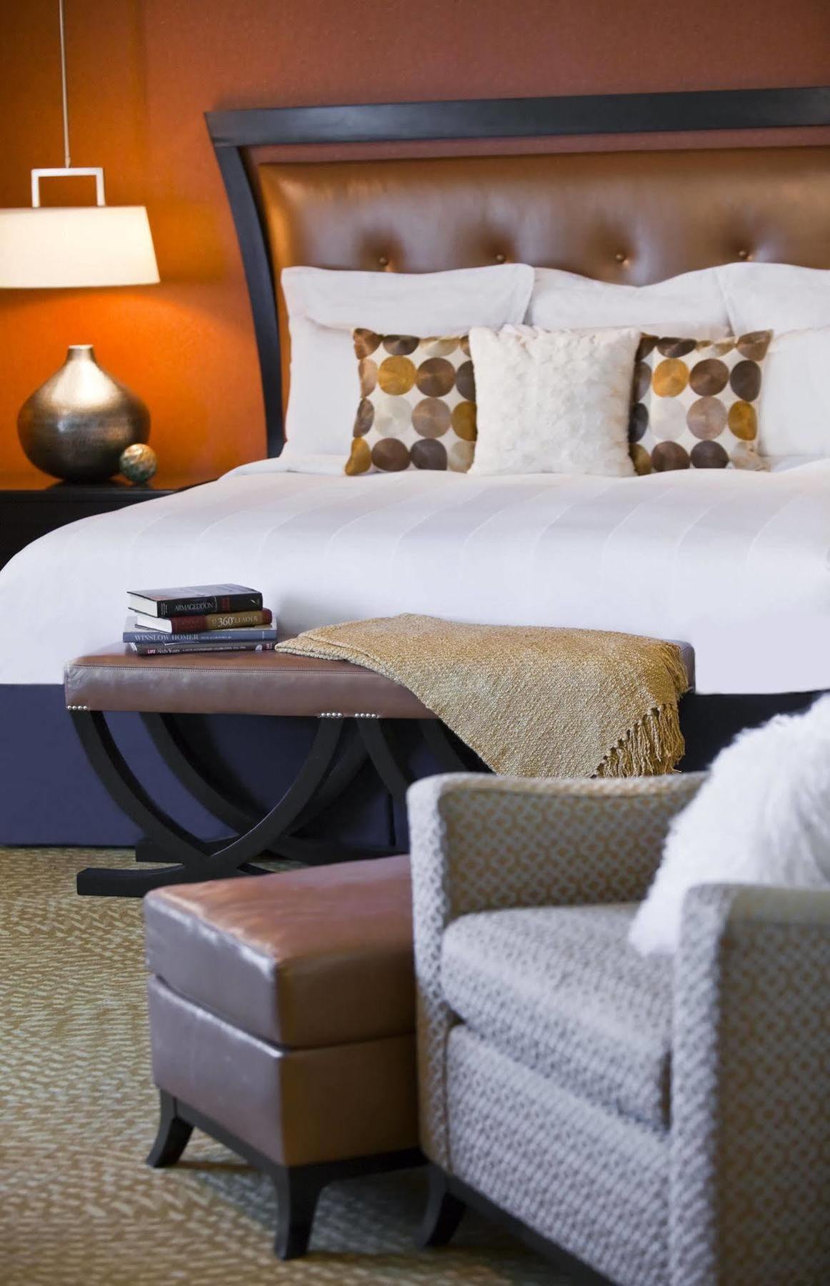 The Baronette Renaissance Detroit-Novi Hotel Экстерьер фото